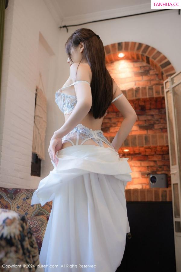   [XiuRen]高清写真图 2024.09.10 No.9136 金允珍呐 丝袜美腿第38张图片